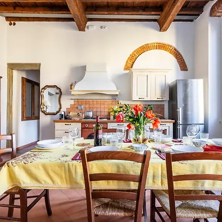 San Giovanni Apartment *